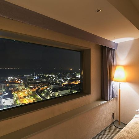 Yokohama Techno Tower Hotel Esterno foto