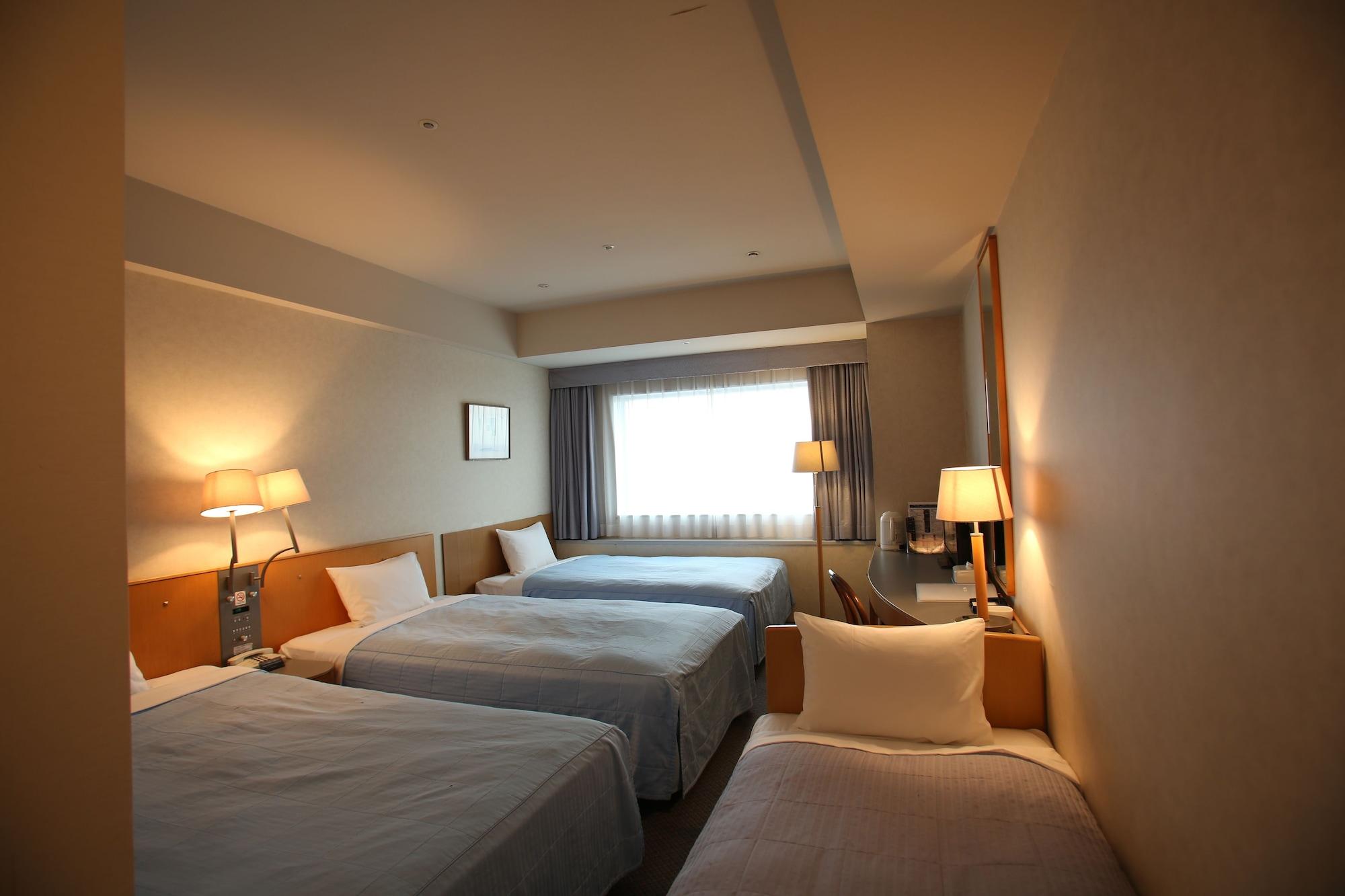 Yokohama Techno Tower Hotel Esterno foto