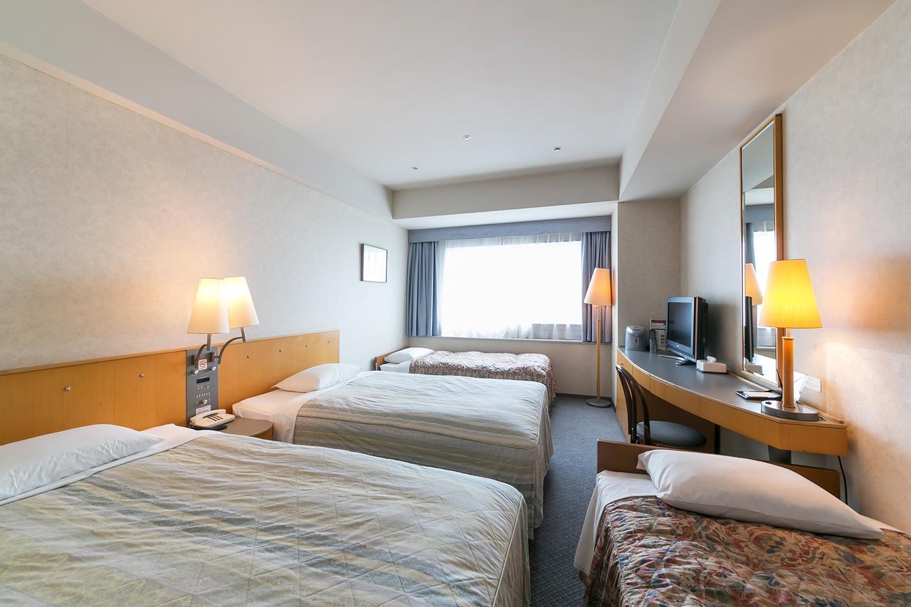 Yokohama Techno Tower Hotel Esterno foto