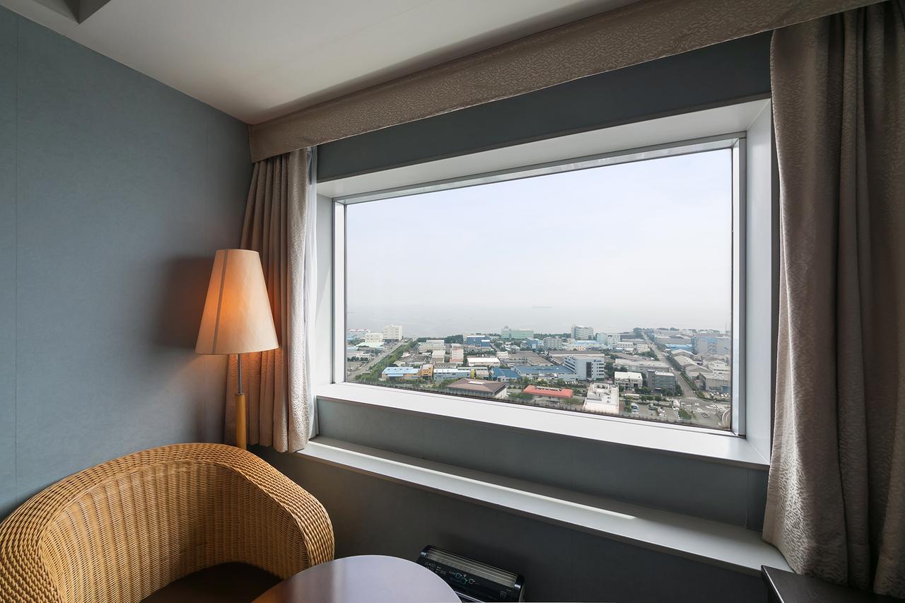 Yokohama Techno Tower Hotel Esterno foto