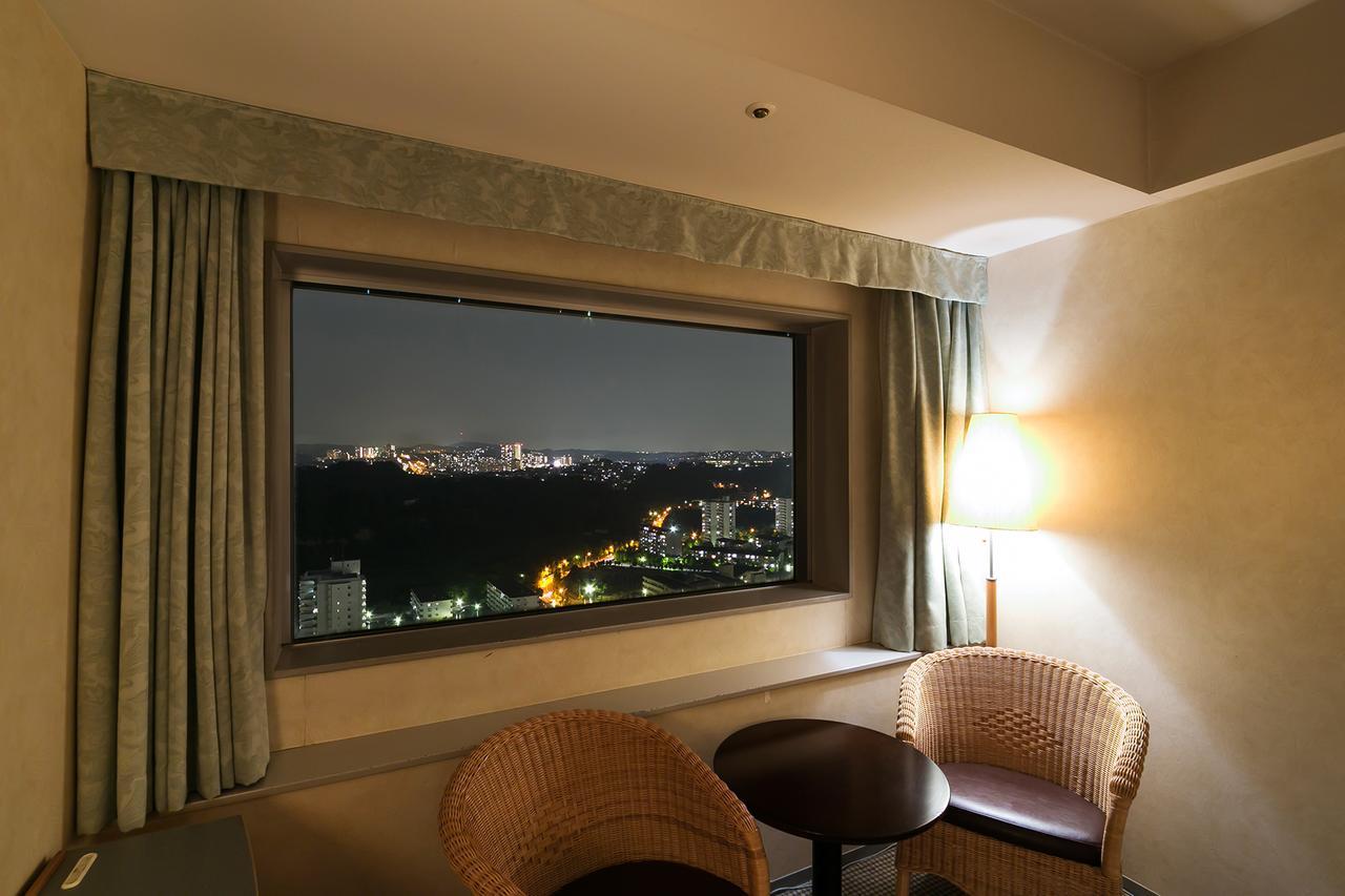 Yokohama Techno Tower Hotel Esterno foto